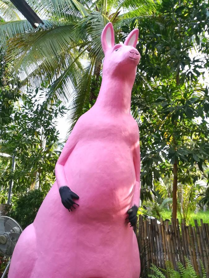 Pink Kangaroo Bungalows Ko Kut Exterior photo