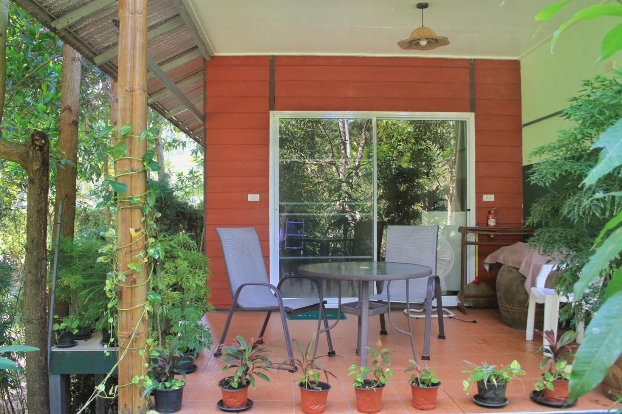 Pink Kangaroo Bungalows Ko Kut Exterior photo
